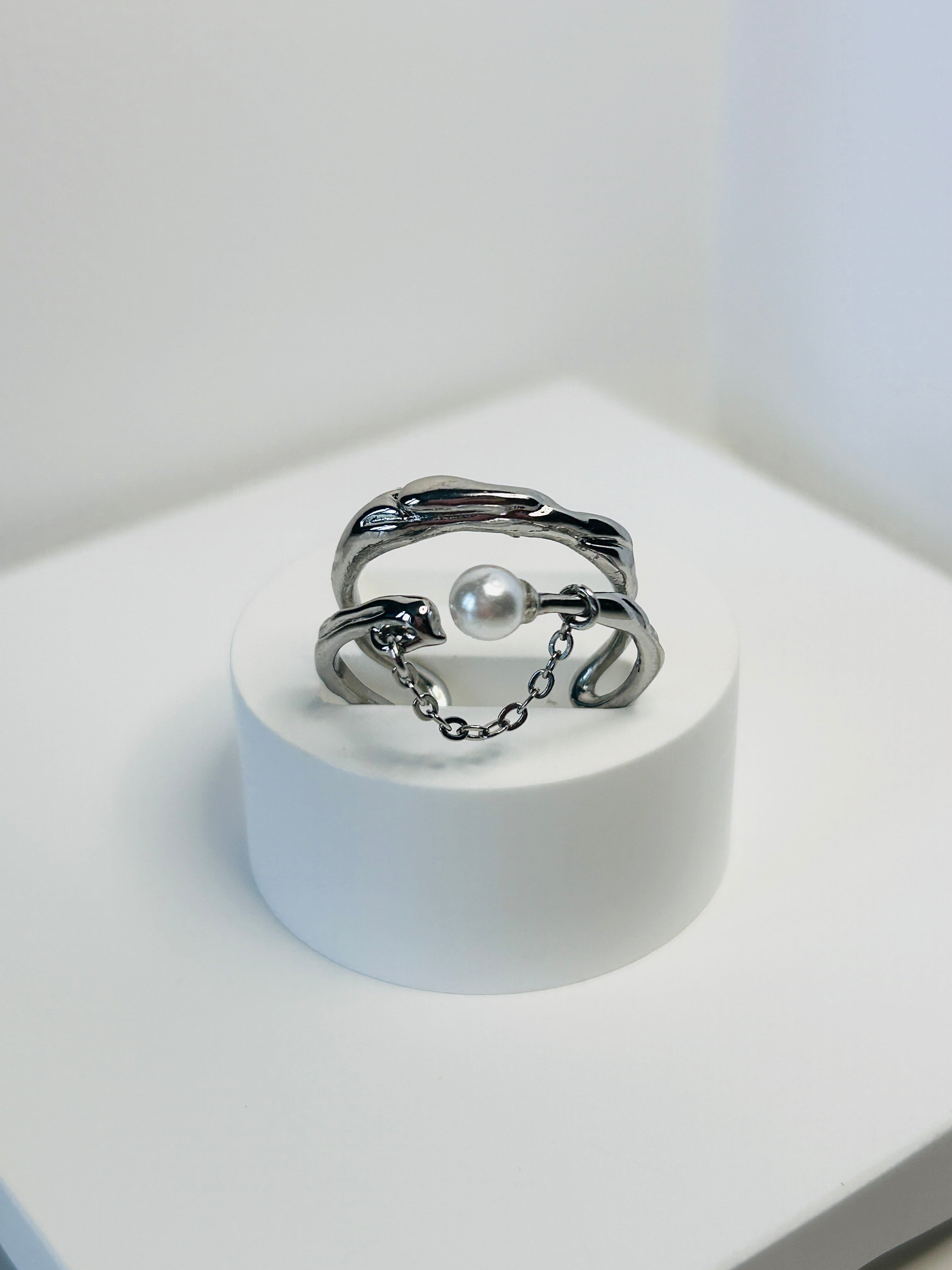 Irisé - Layers, with intention.