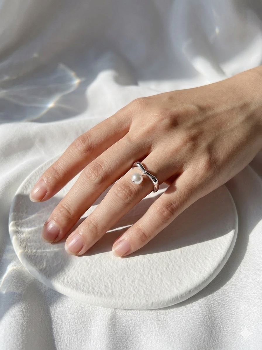 Celia - One pearl. One focus.